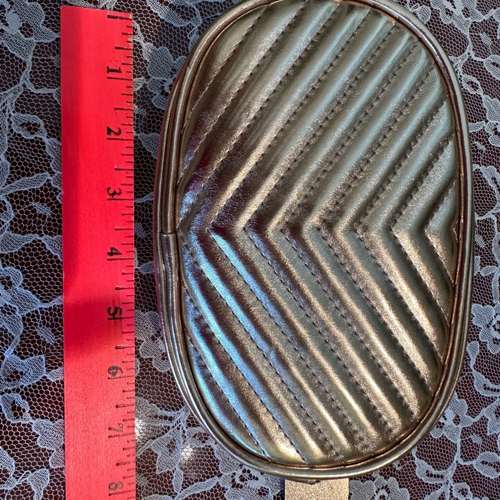 Belt bag… - Picture 7 of 10